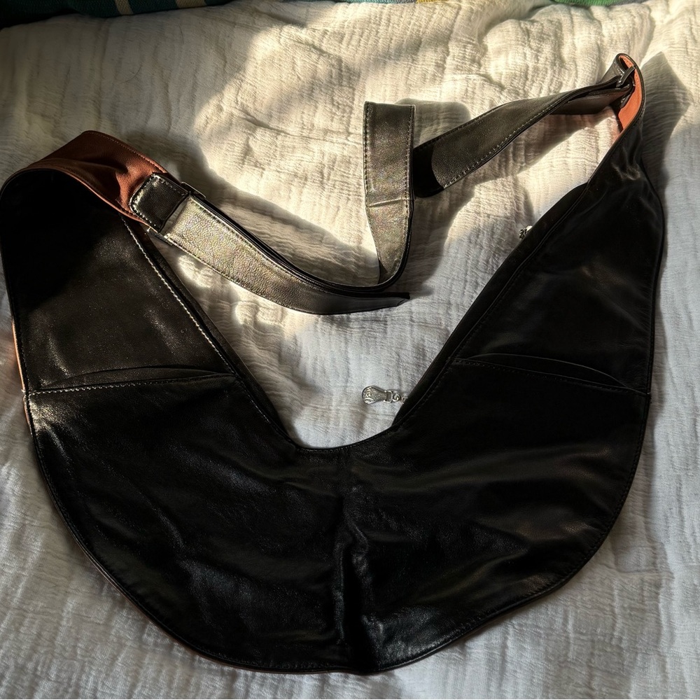 NWT Sash bag - reversible Black and Brown leather Sling Bag - Picture 2 of 5
